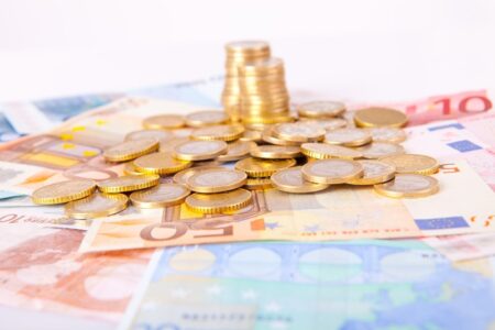 Invoering uniform wettelijk minimumuurloon